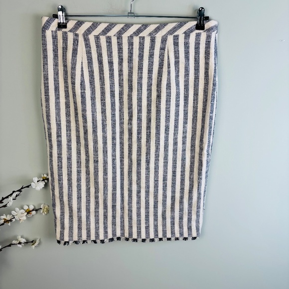 Banana Republic Striped Fringe Pencil Skirt Size 16 - Picture 6 of 6